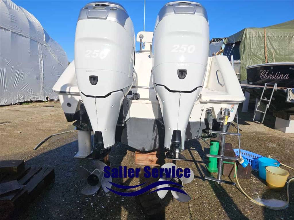 Boston whaler Boston 270