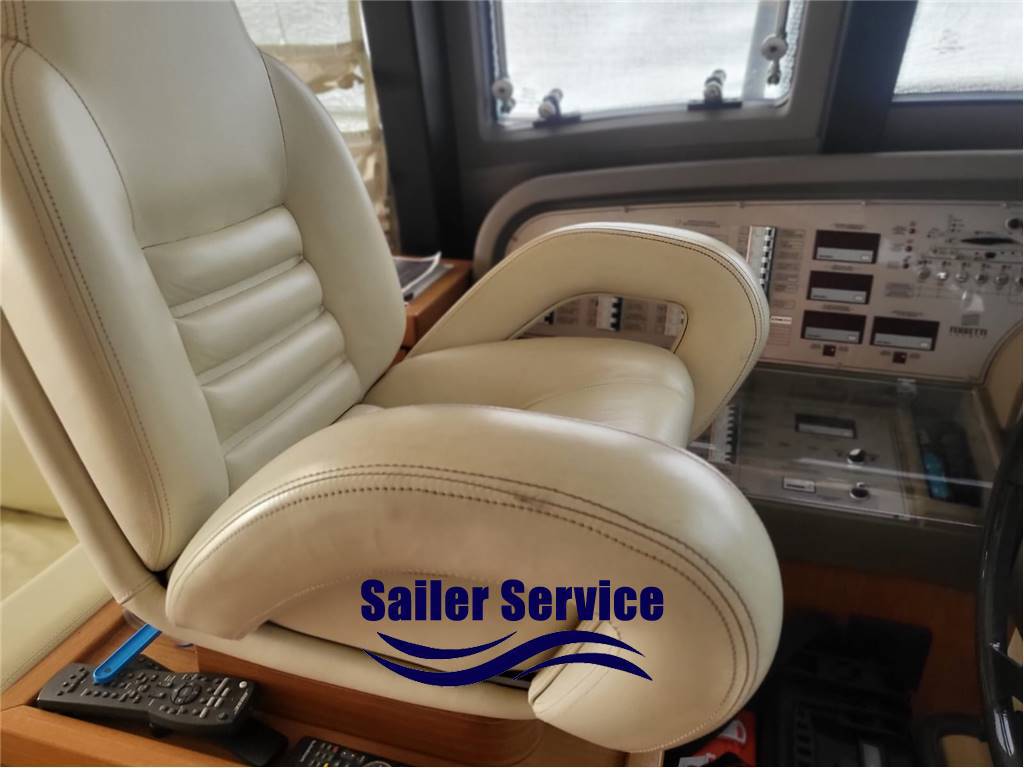 Ferretti 592