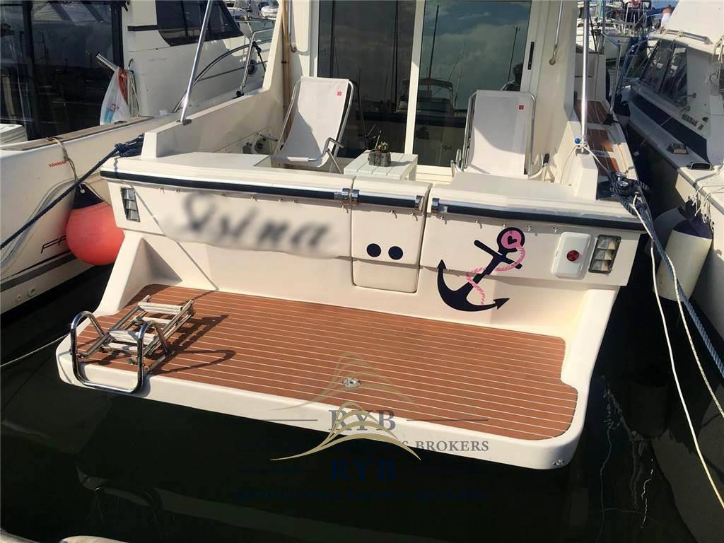 Azimut Az 32 targa