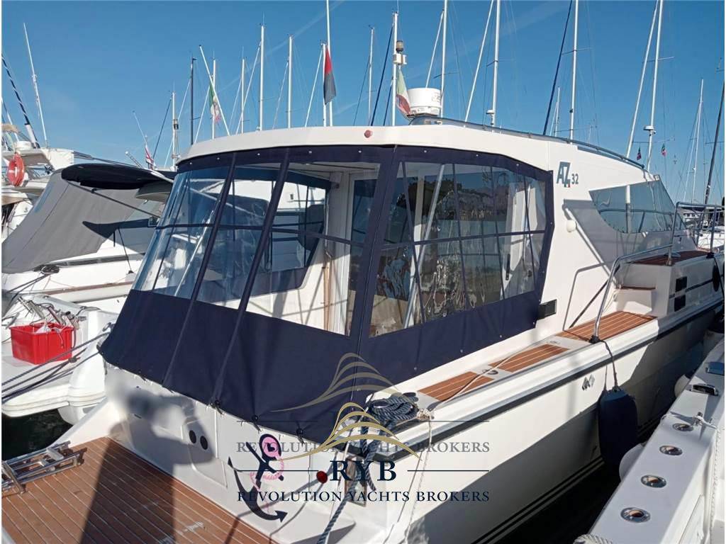 Azimut Az 32 targa