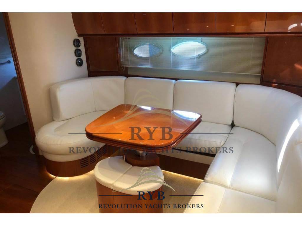 Pershing 54'