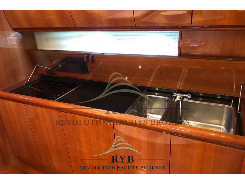 Pershing 54'