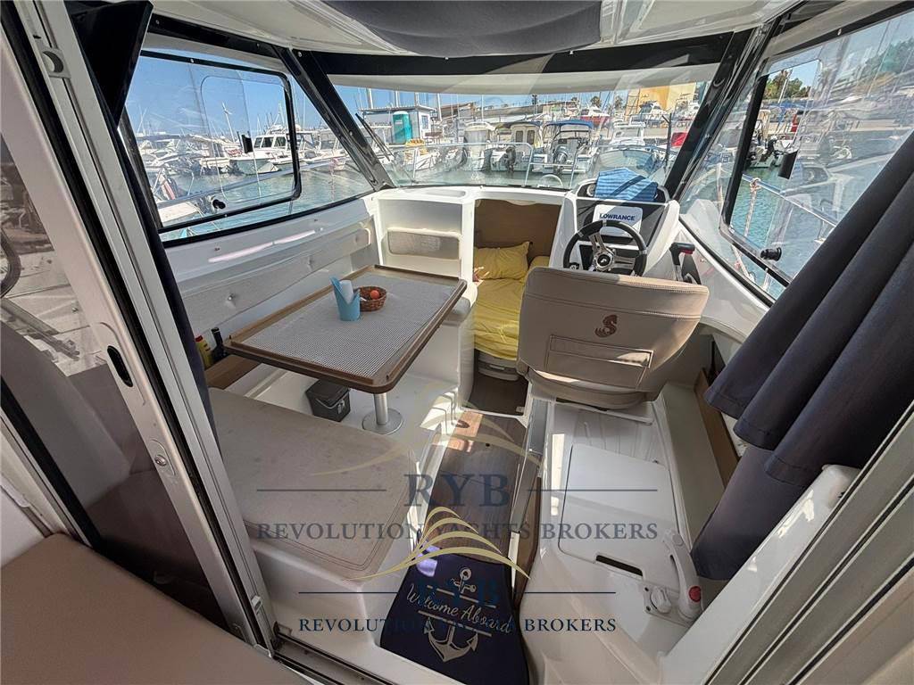 Beneteau Antares 680