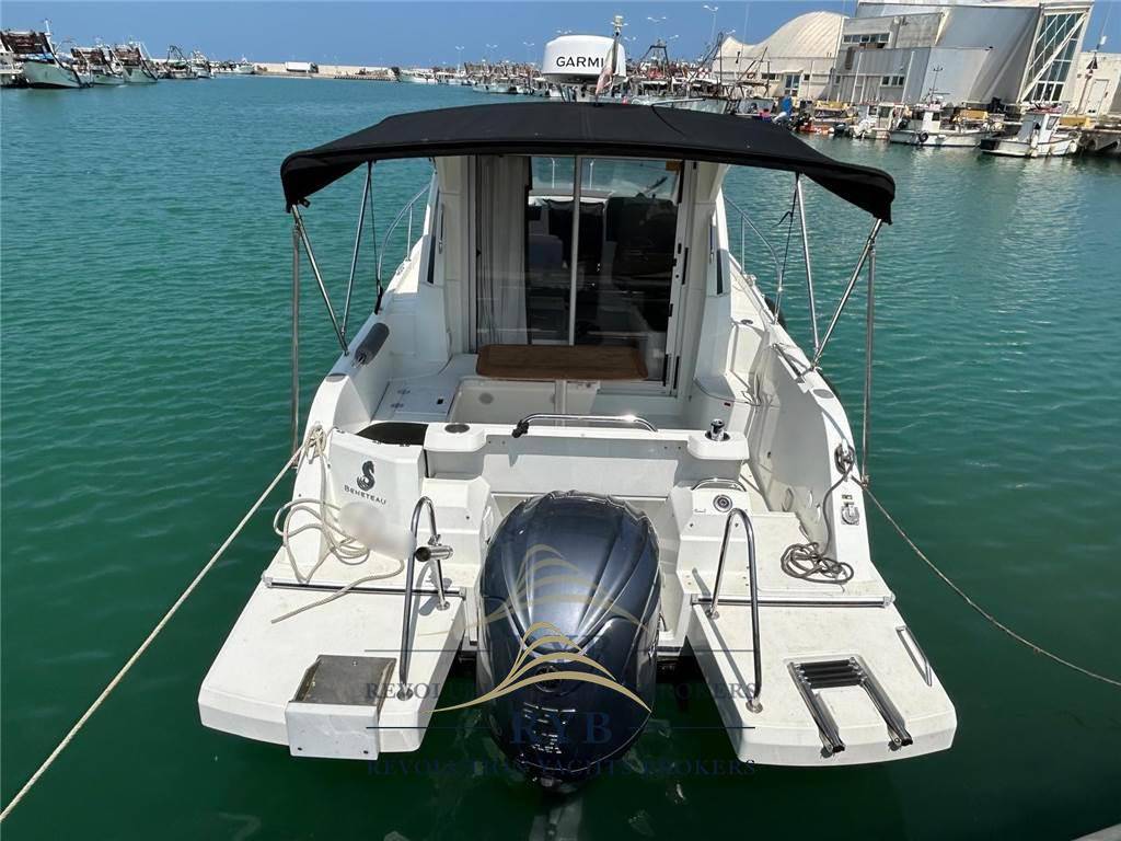 Beneteau Antares 8