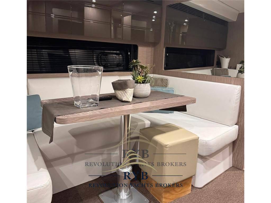 Azimut Atlantis 43