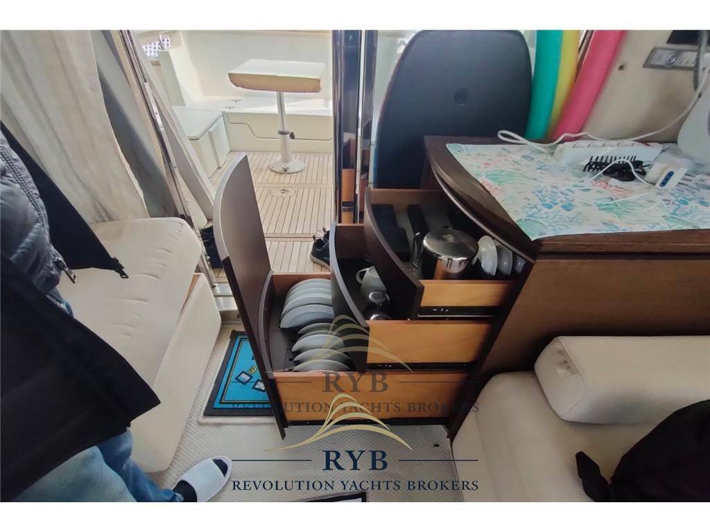 Azimut 43 s