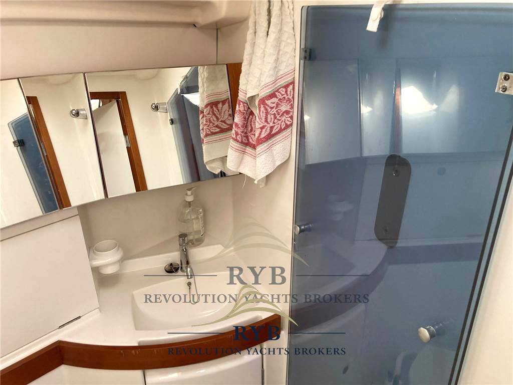 Beneteau Oceanis 43