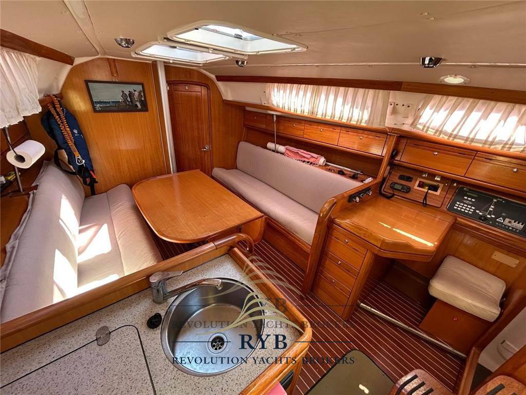 Bavaria 31 cruiser