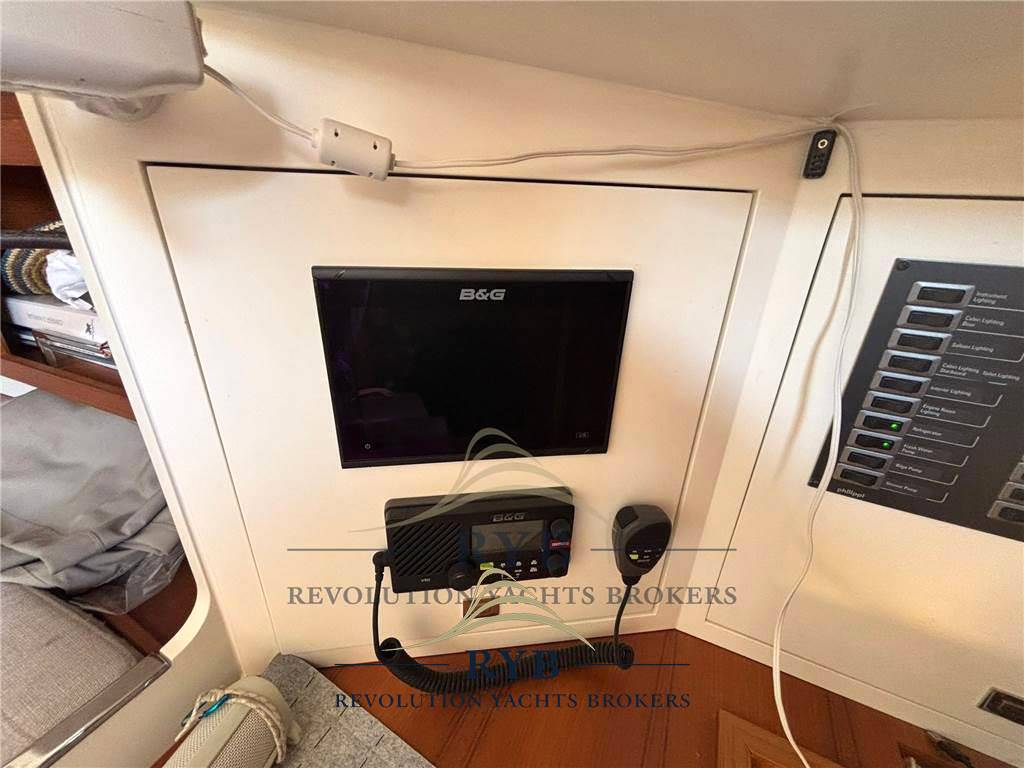 Italia yachts 10.98