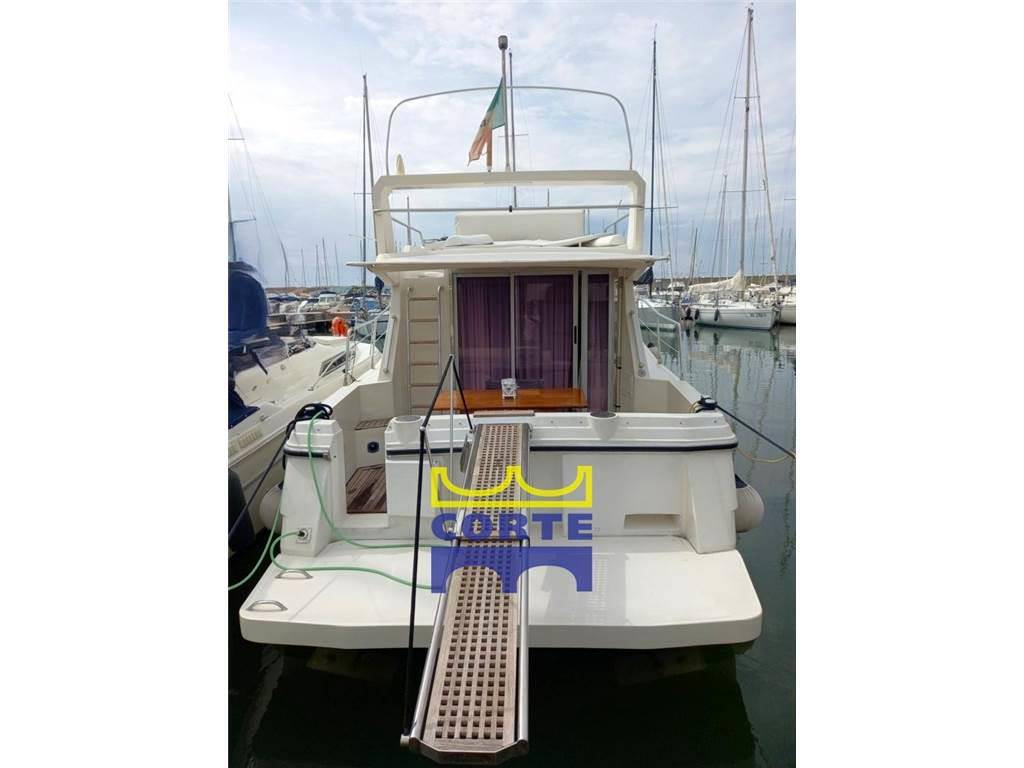 Azimut 37