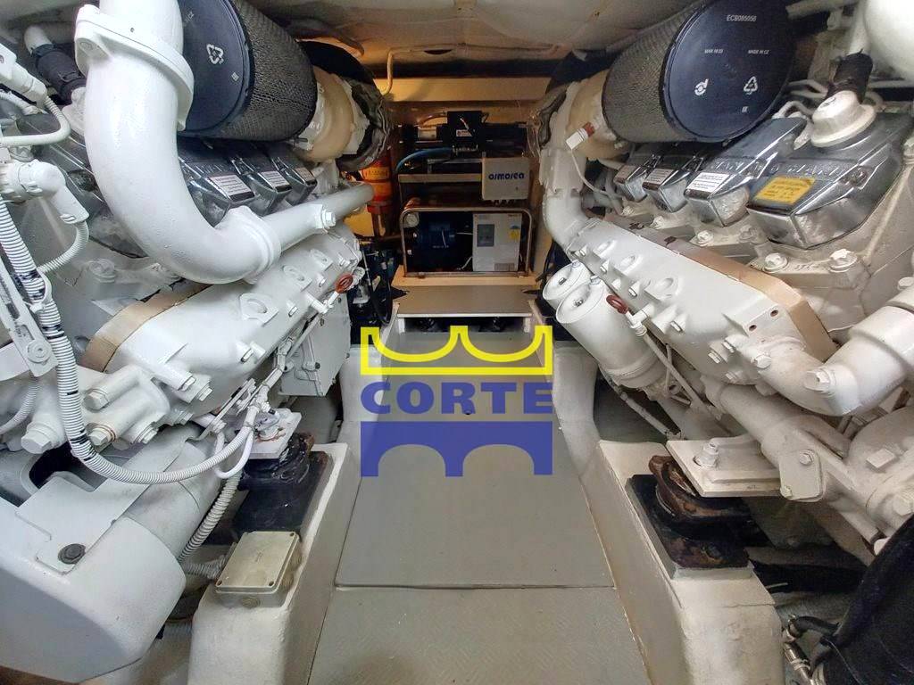 Ferretti yachts 550