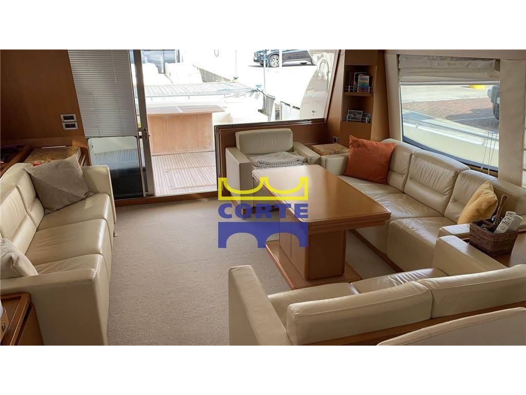 Ferretti yachts 780