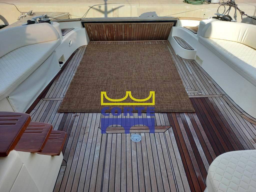Mochi craft Dolphin 54 suntop