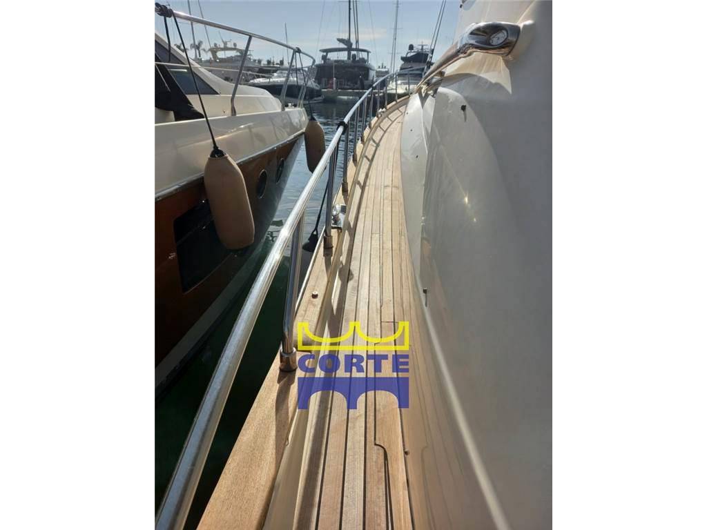 Mochi craft Dolphin 54 suntop