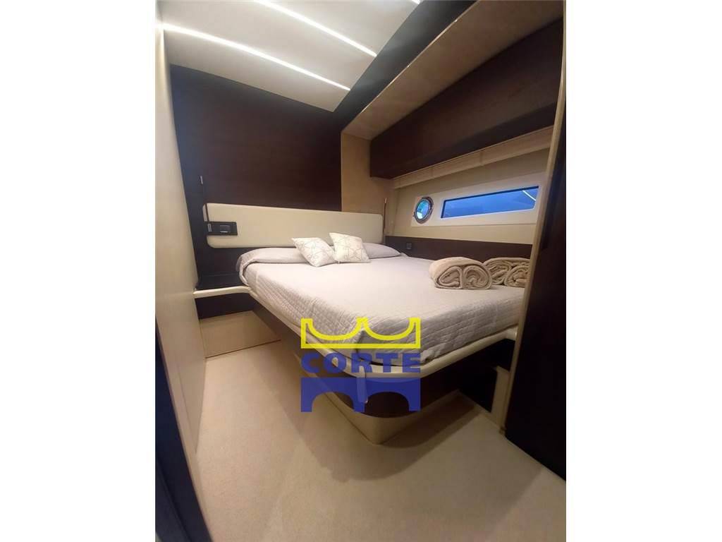 Azimut 72