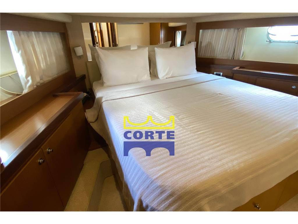 Ferretti yachts 681