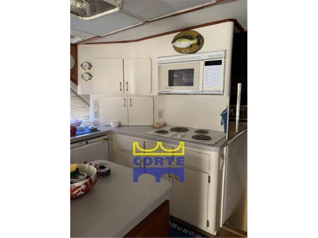 Hatteras 65 convertible