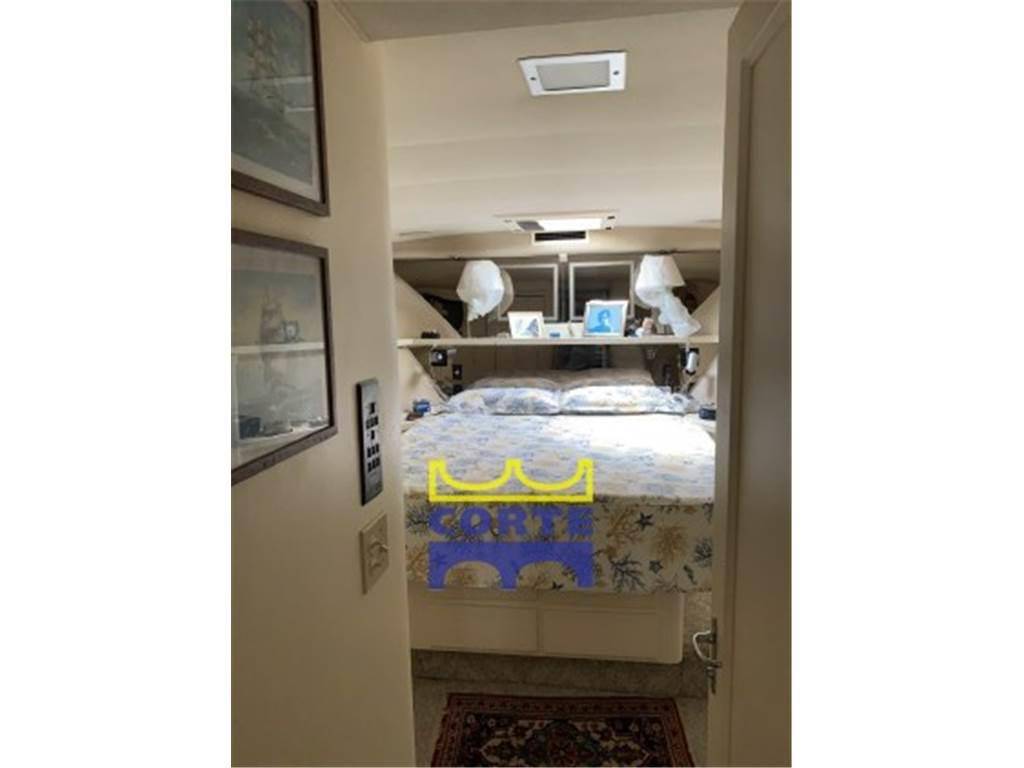 Hatteras 65 convertible
