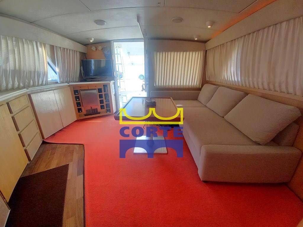 Bertram yacht 43' convertible