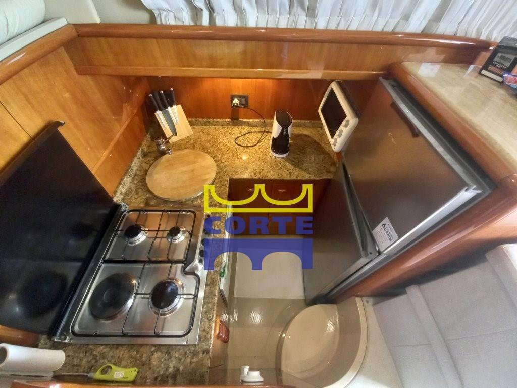 Ferretti yachts 430