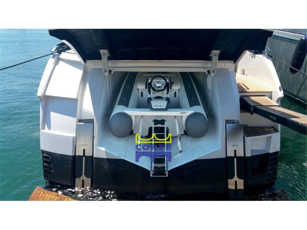 Pershing 5x
