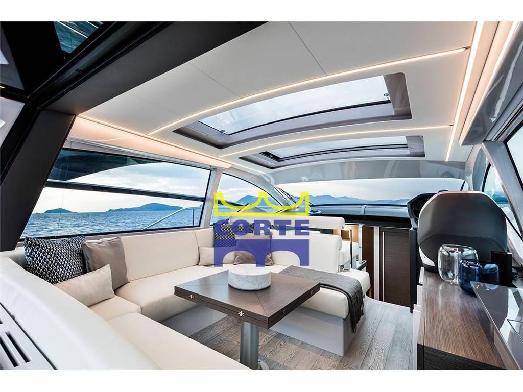 Pershing 5x