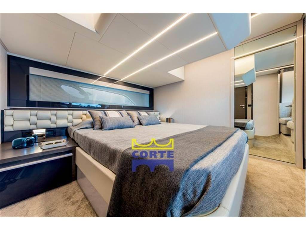 Pershing 5x