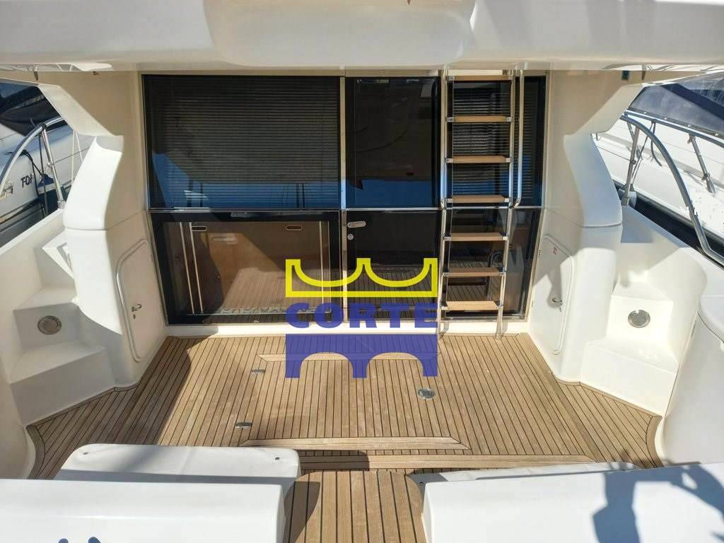 Ferretti yachts 430