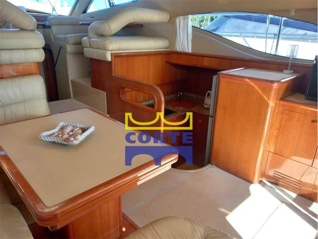 Ferretti yachts 430