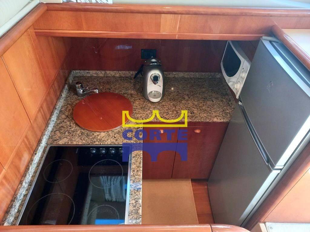 Ferretti yachts 430