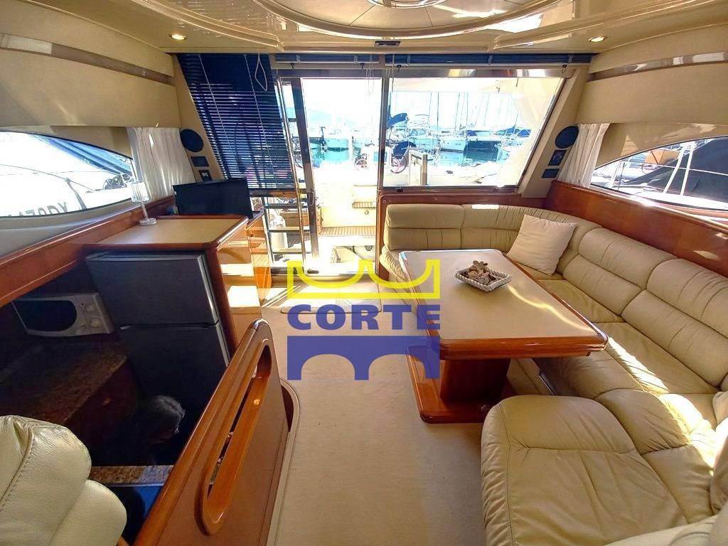 Ferretti yachts 430