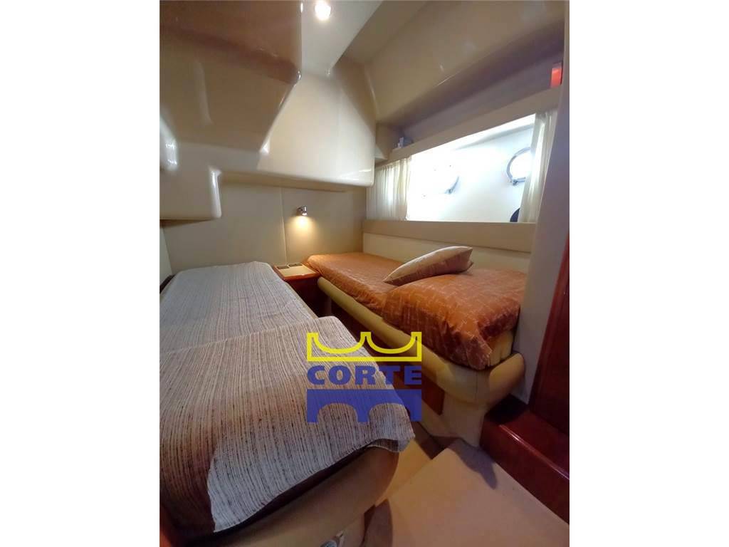 Ferretti yachts 430