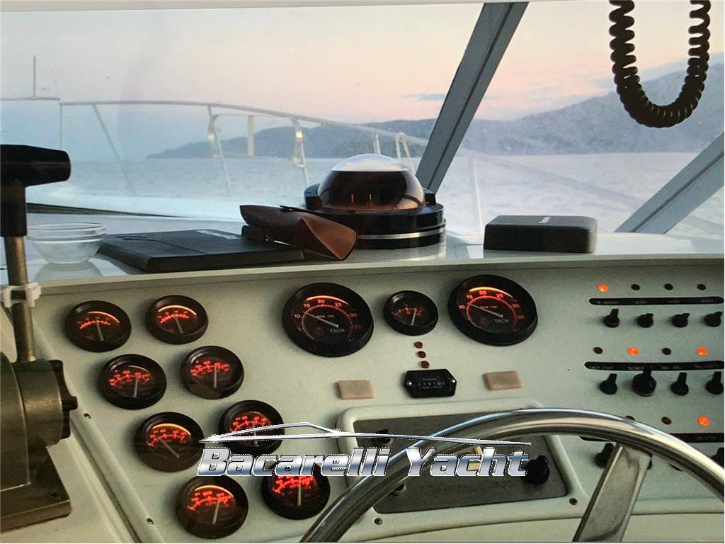 Bertram yacht 38 Trojan express