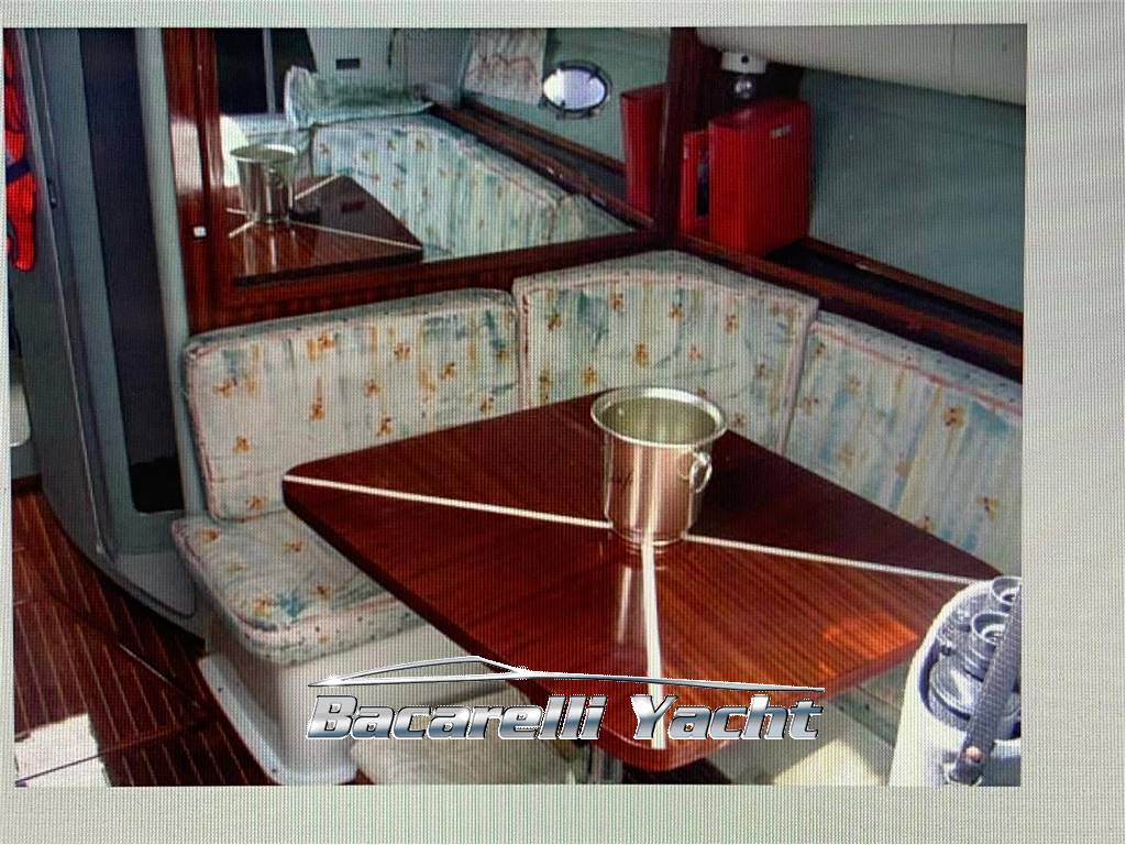 Bertram yacht 38 Trojan express