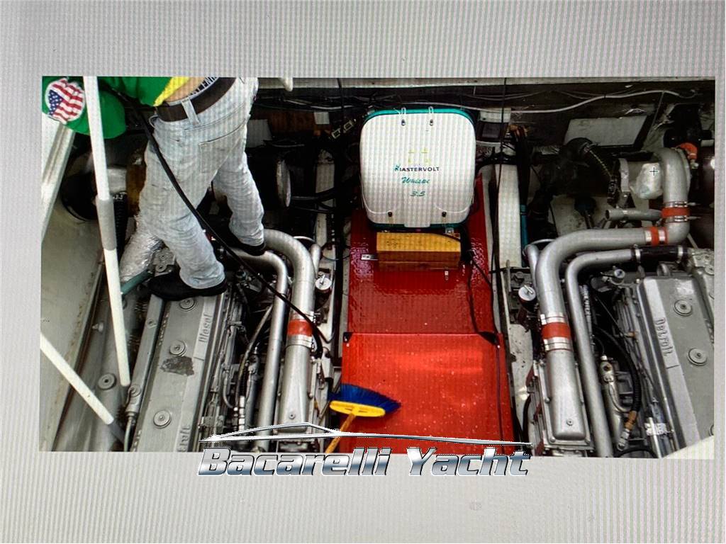 Bertram yacht 38 Trojan express