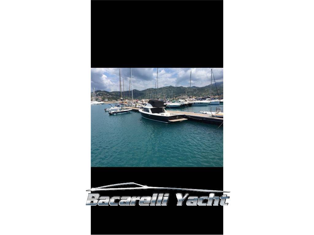 Bertram 31 fly