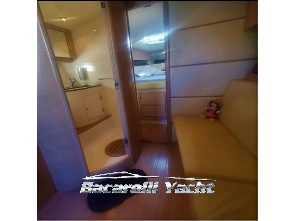 Tornado 44 Flush deck