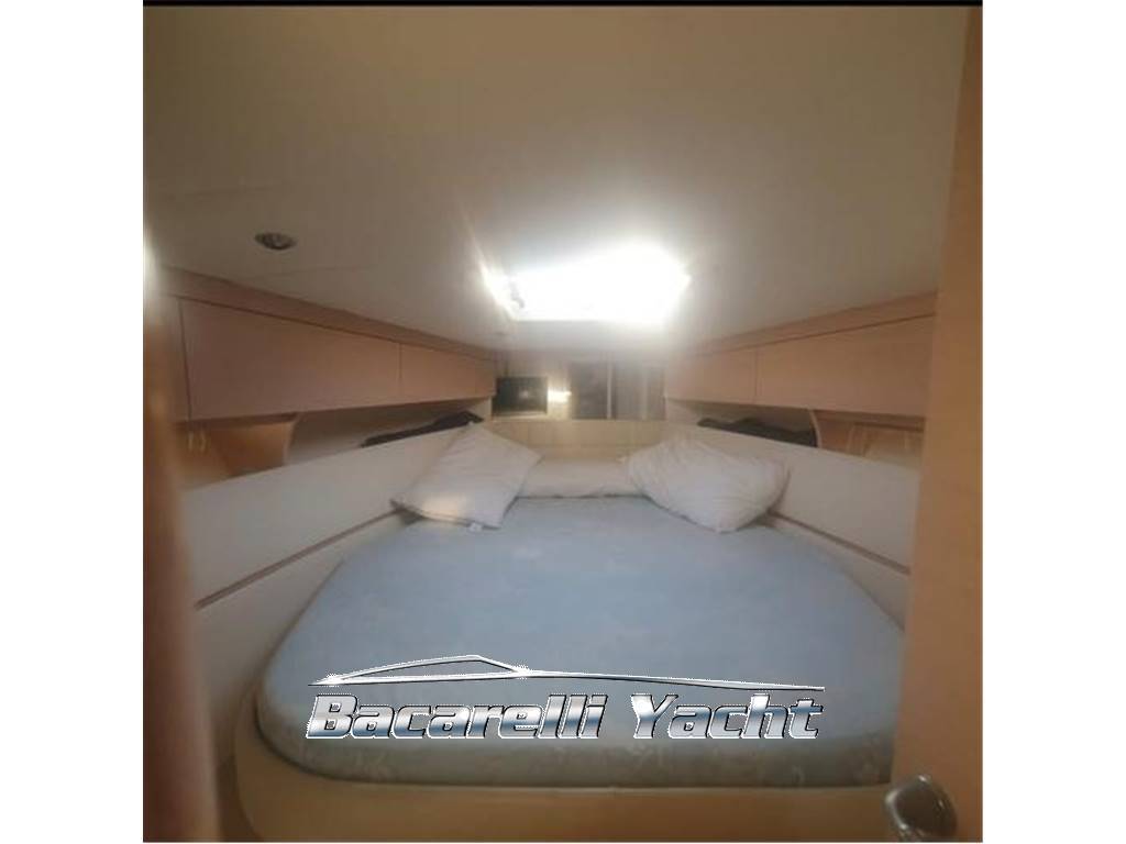 Tornado 44 Flush deck