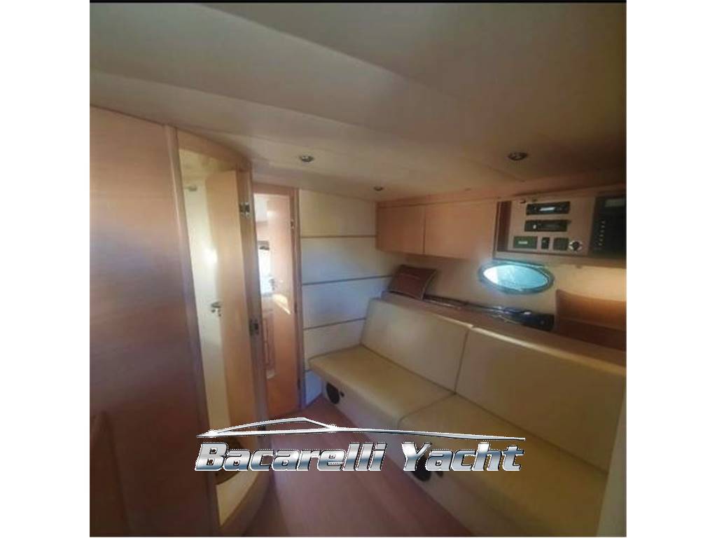 Tornado 44 Flush deck