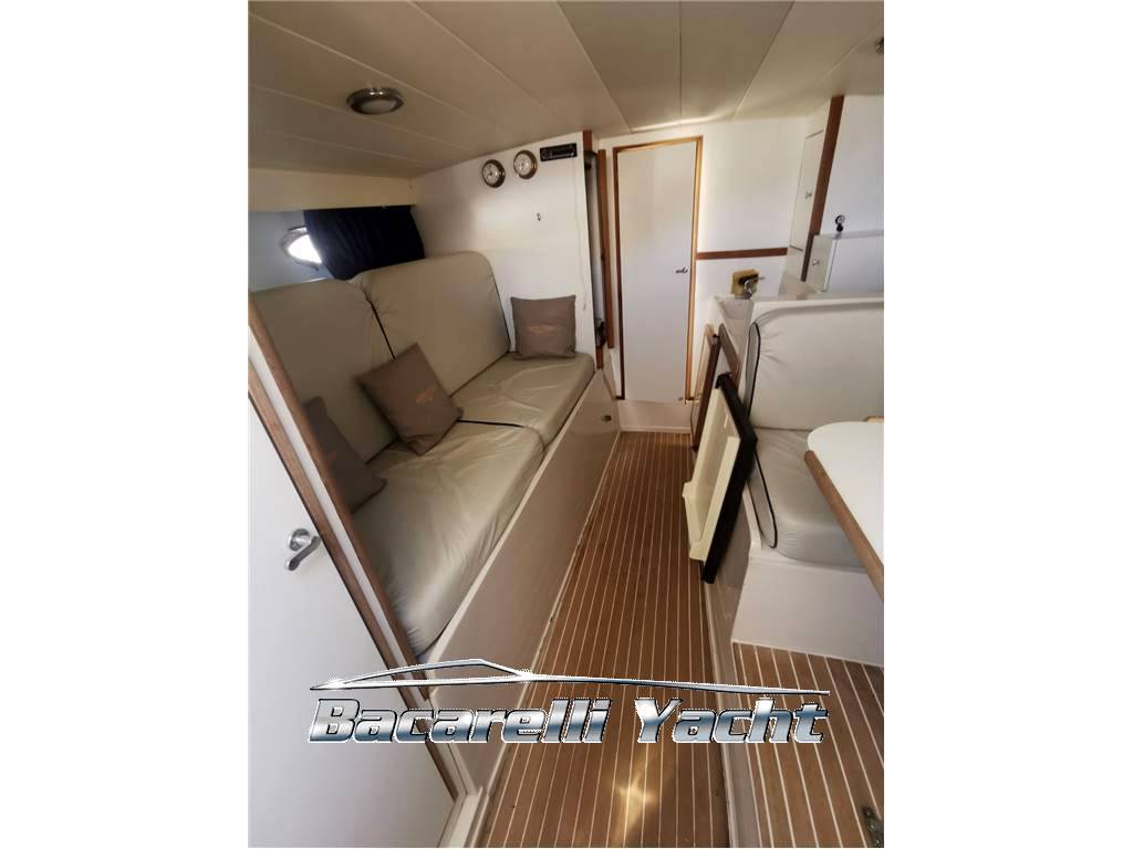 Tornado 38 flush deck natante