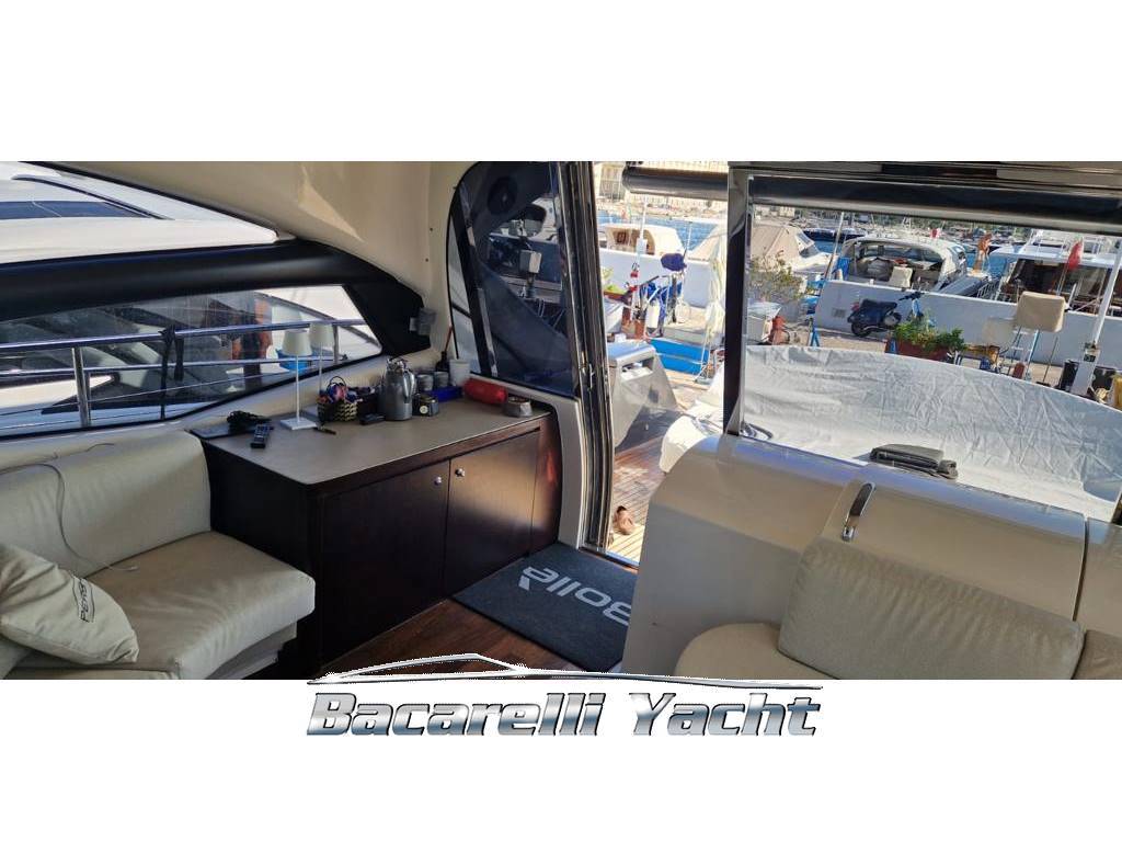 Pershing 62