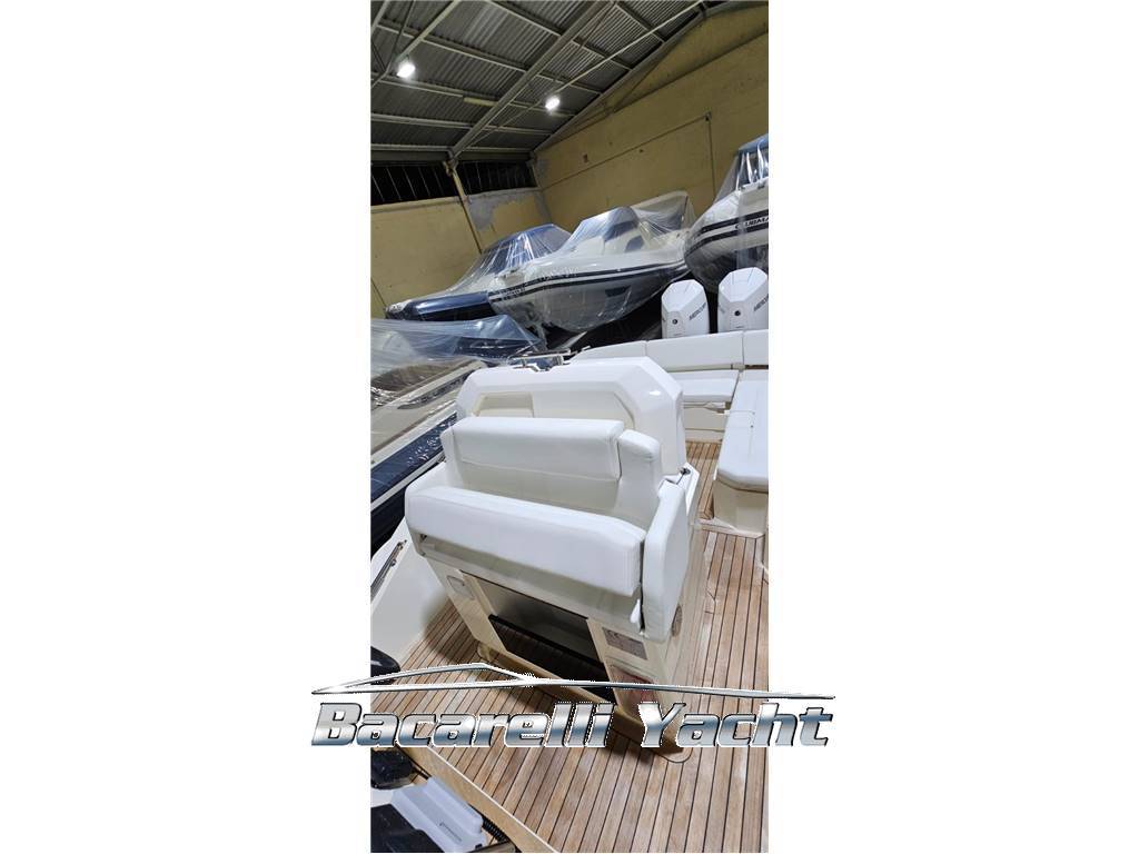 Joker boat Clubman 30