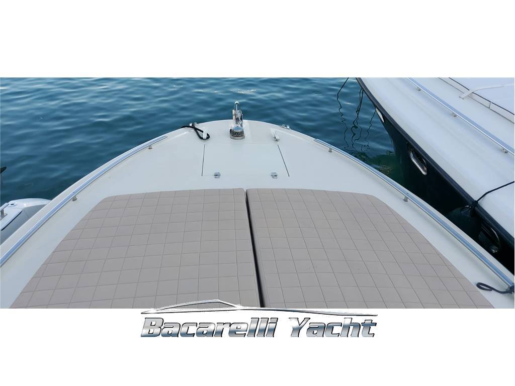 Tornado 38 flush deck