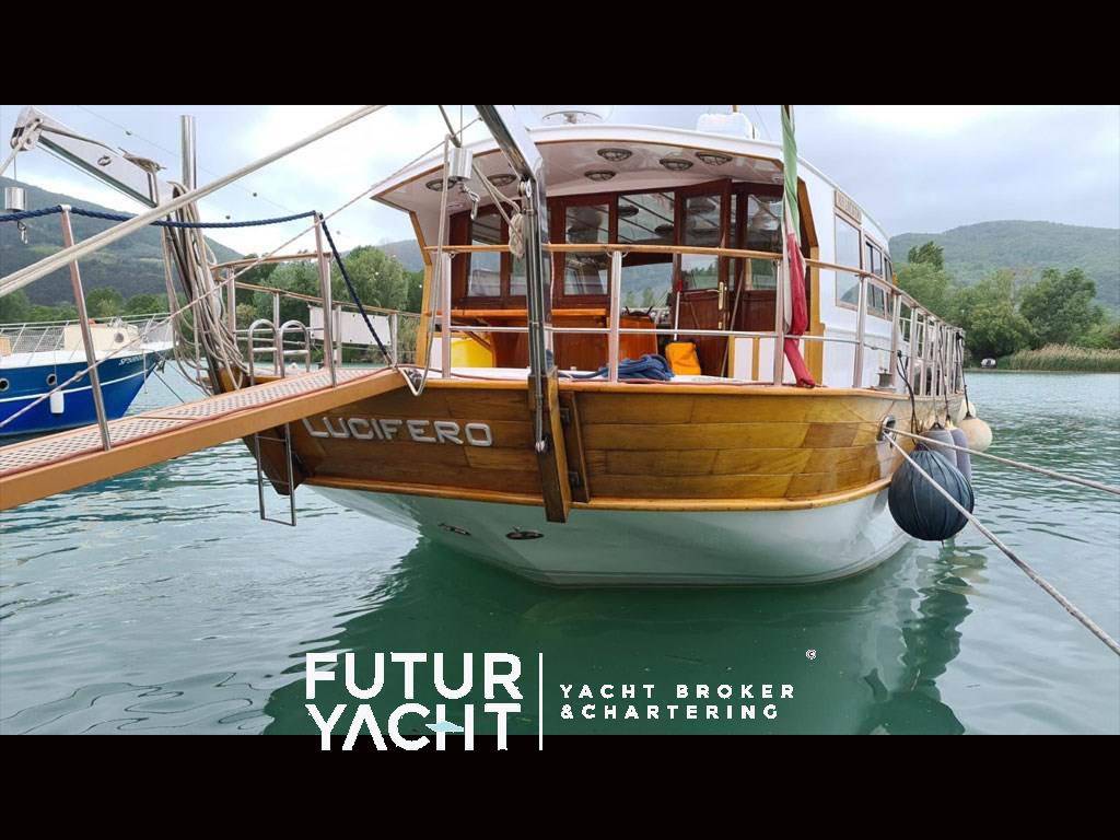 Viking marine M ̸ y lucifero (scafo in acciaio)