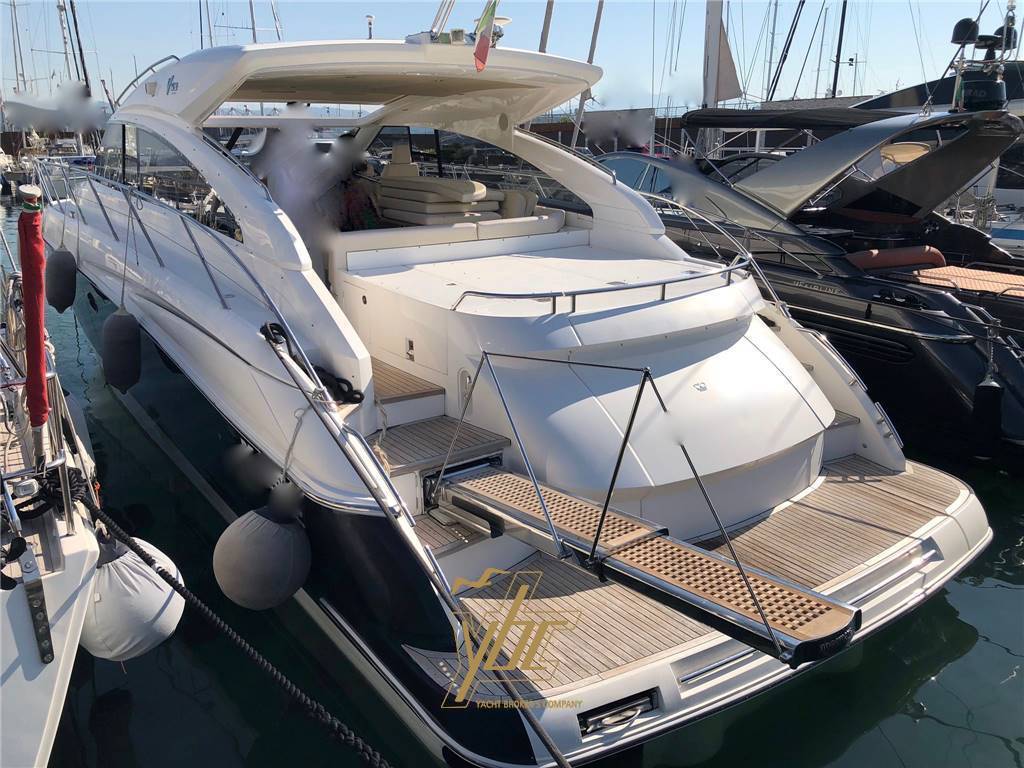 Princess yachts V53