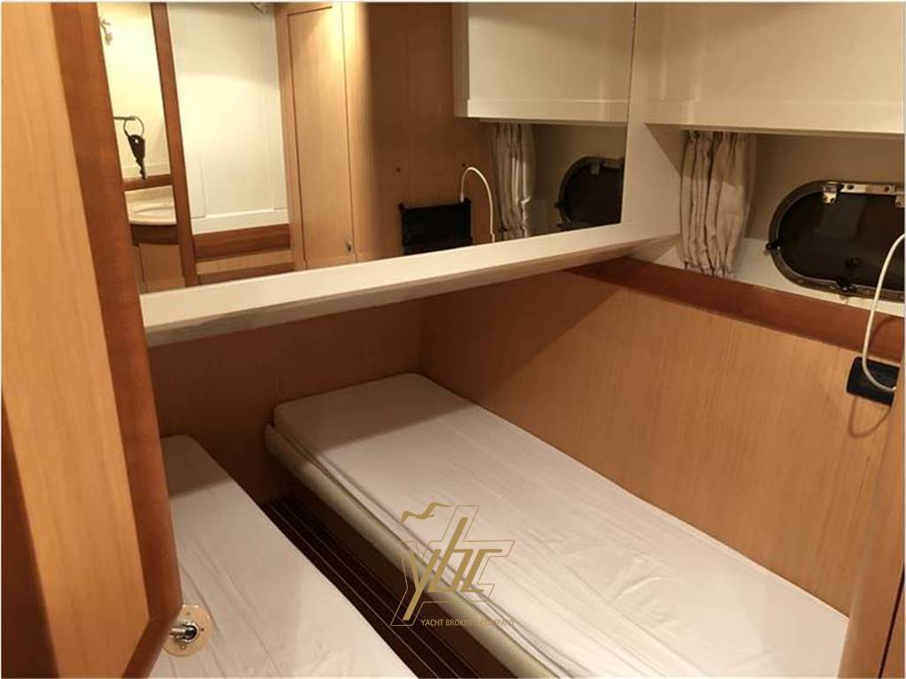 Solare yachts 43