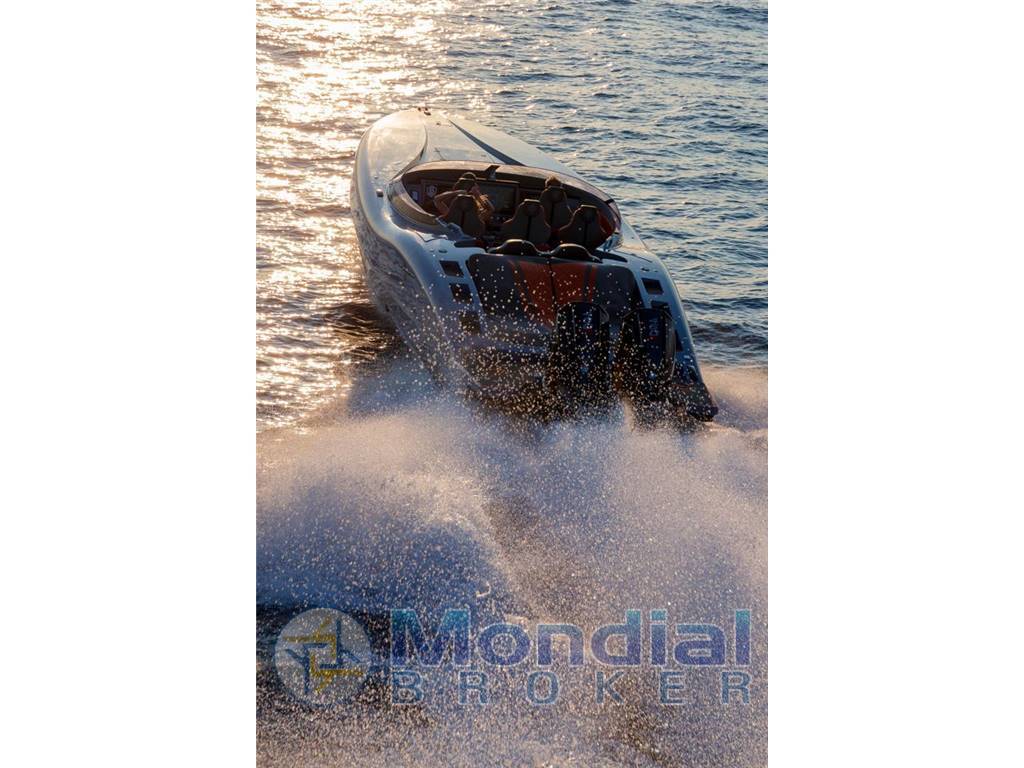 Canados Gladiator 411 carbon series