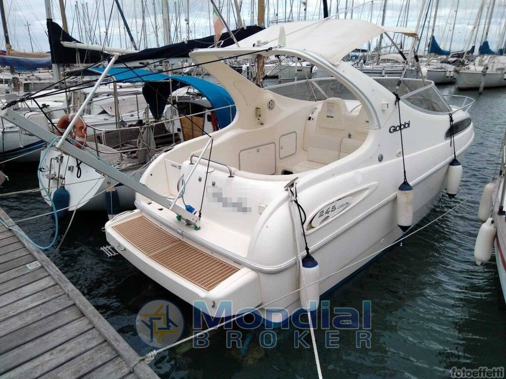 Gobbi 245 cabin