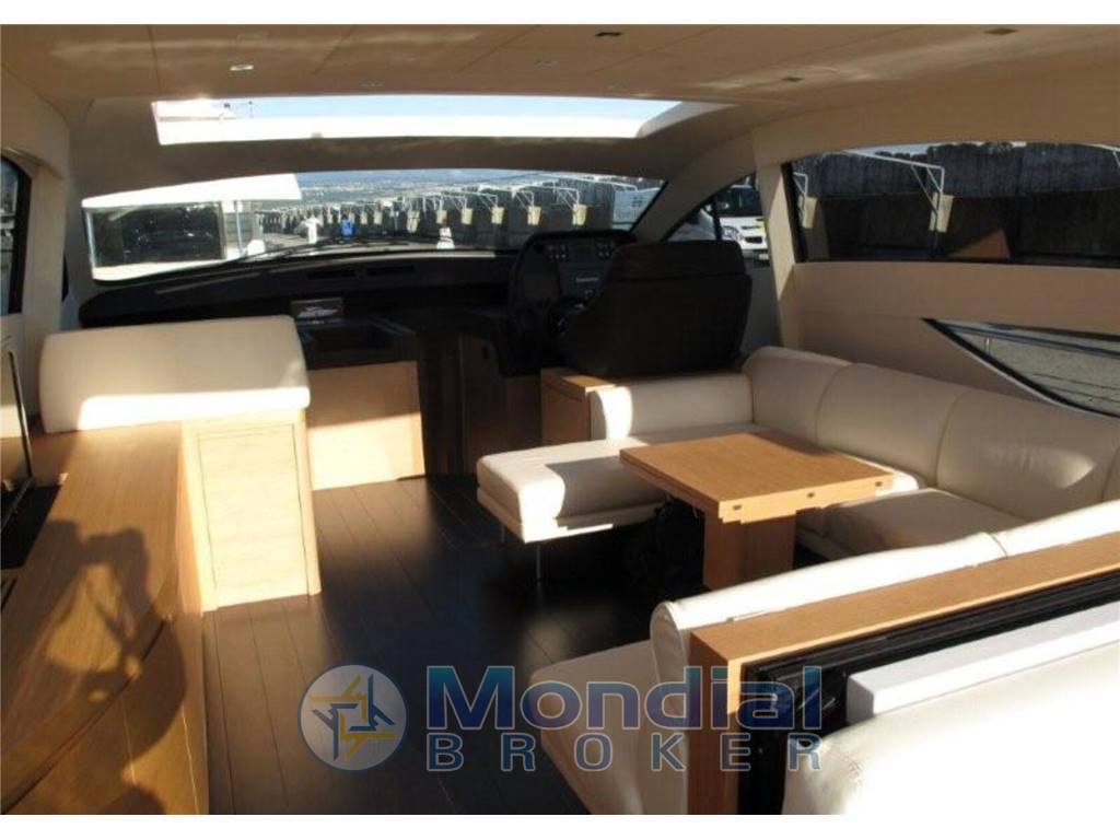 Pershing 64