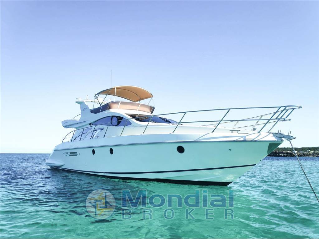 Azimut yacht 50 fly